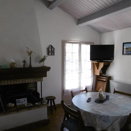 Maison Calme 4 Personnes Proche Et Commerces - Fr-1-823-71